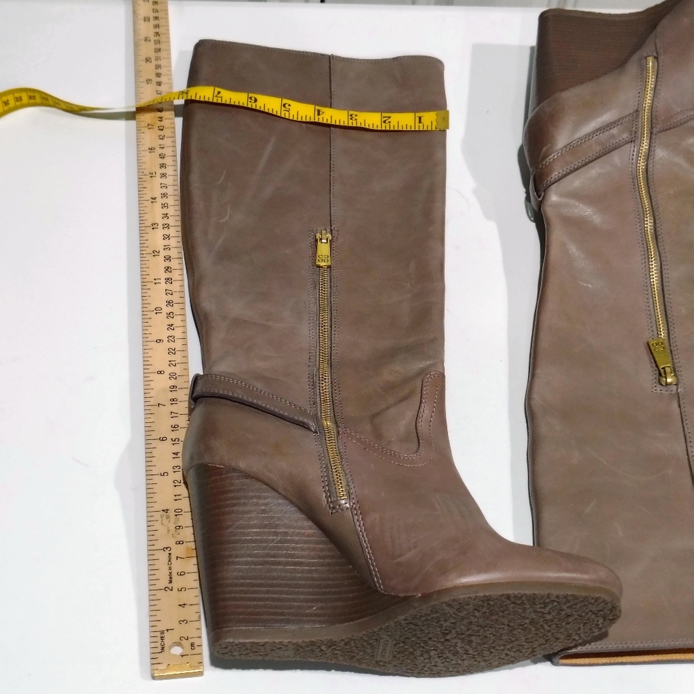 Coach "Dorthy" Tan Leather Wedge Boots Size 10B - Picture 10 of 16